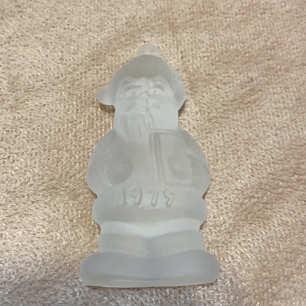 Goebel annual crystal glass ornament First edition Santa 1979